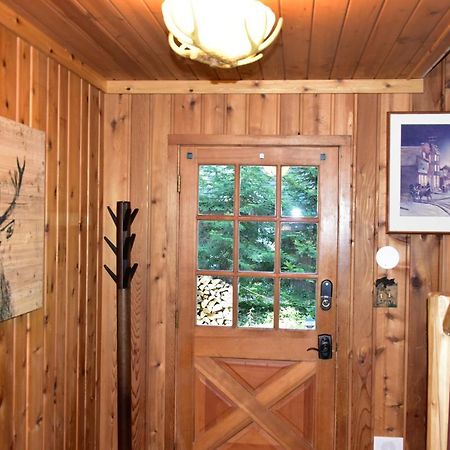 Quiet And Comfy 3Bed/2Bath - Chalet With Hot Tub. Cedar Екстериор снимка