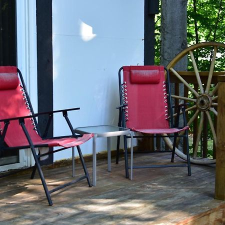 Quiet And Comfy 3Bed/2Bath - Chalet With Hot Tub. Cedar Екстериор снимка