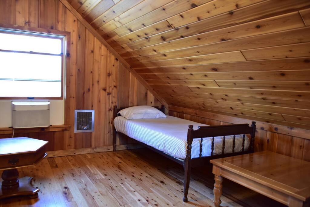 Quiet And Comfy 3Bed/2Bath - Chalet With Hot Tub. Cedar Екстериор снимка