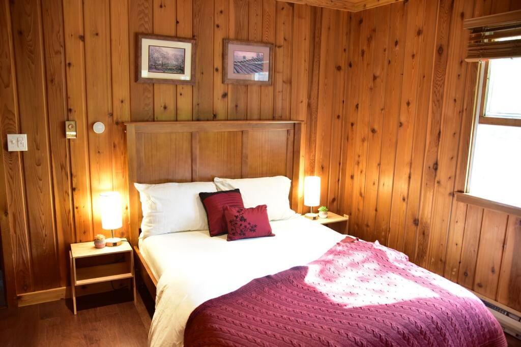 Quiet And Comfy 3Bed/2Bath - Chalet With Hot Tub. Cedar Екстериор снимка
