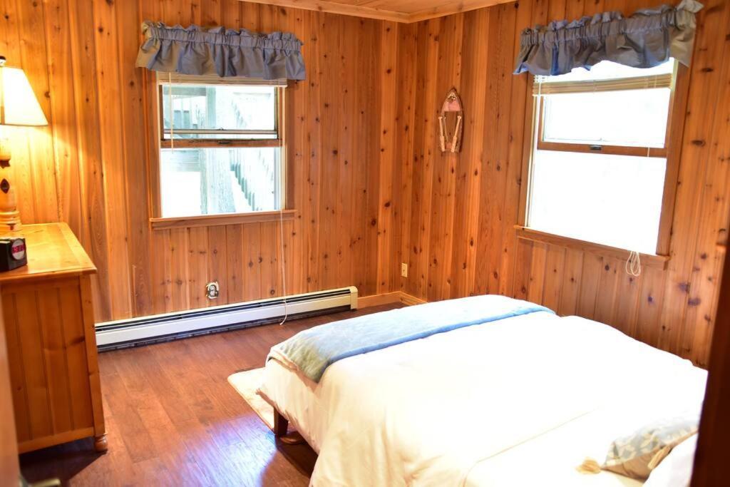 Quiet And Comfy 3Bed/2Bath - Chalet With Hot Tub. Cedar Екстериор снимка