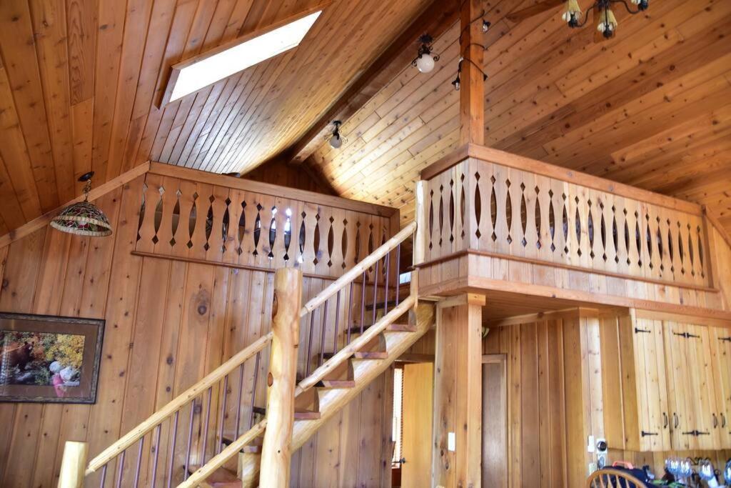 Quiet And Comfy 3Bed/2Bath - Chalet With Hot Tub. Cedar Екстериор снимка