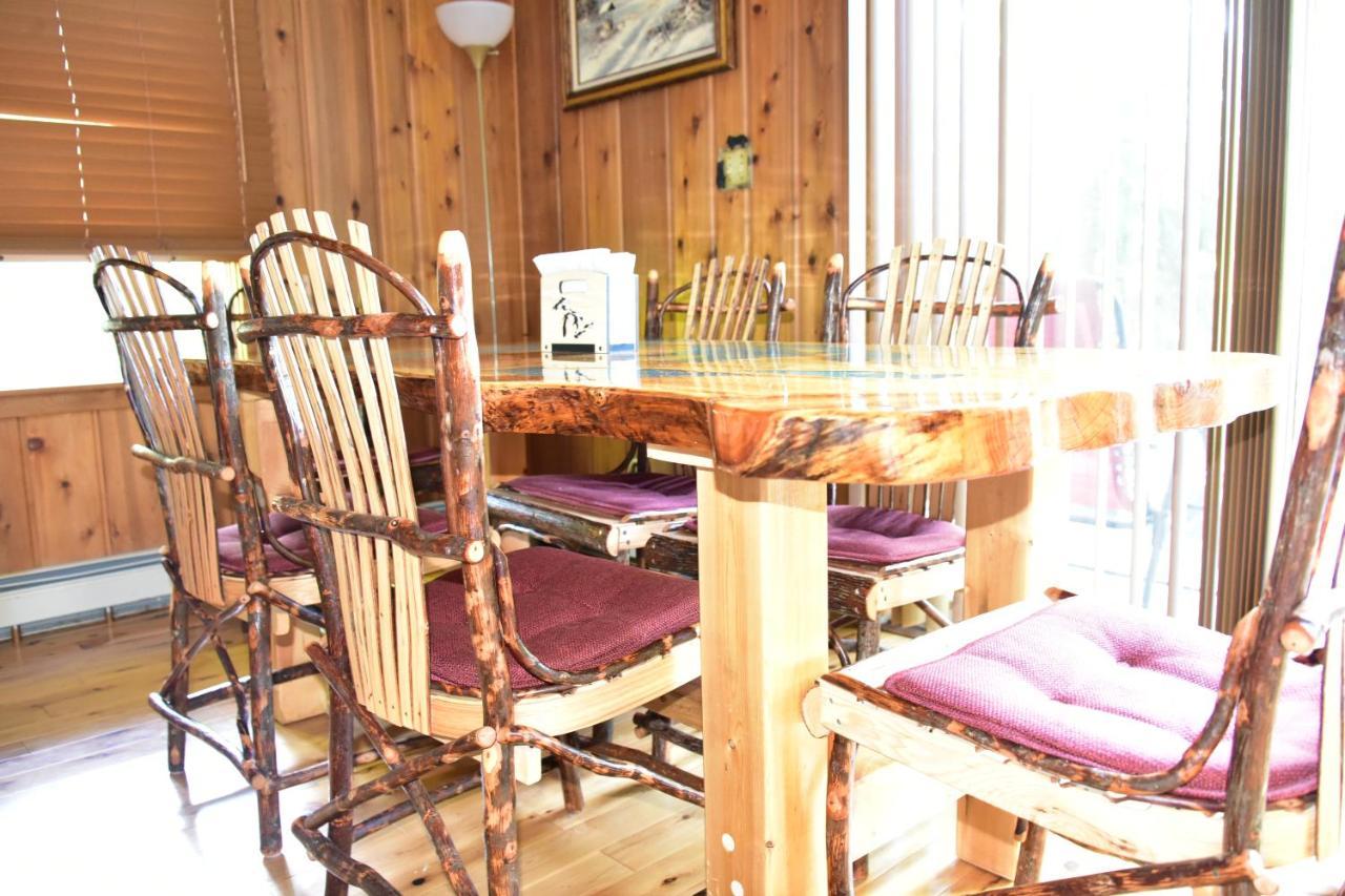 Quiet And Comfy 3Bed/2Bath - Chalet With Hot Tub. Cedar Екстериор снимка