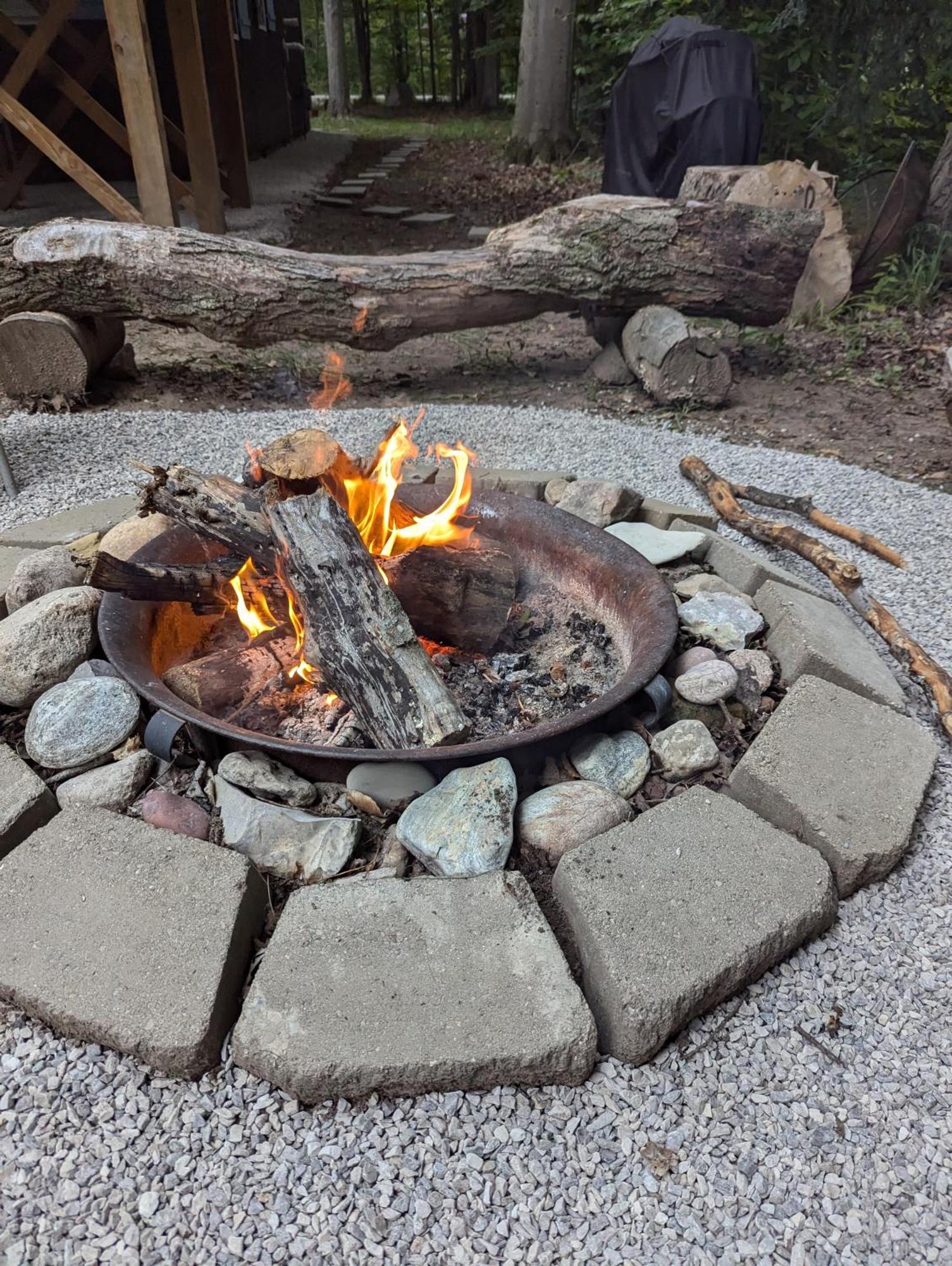 Quiet And Comfy 3Bed/2Bath - Chalet With Hot Tub. Cedar Екстериор снимка